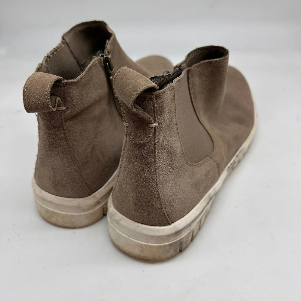 Blondo Waterproof Ankle Boots Taupe Suede Side Zip Womens 10M